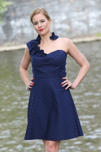 Šaty s korzetovým body