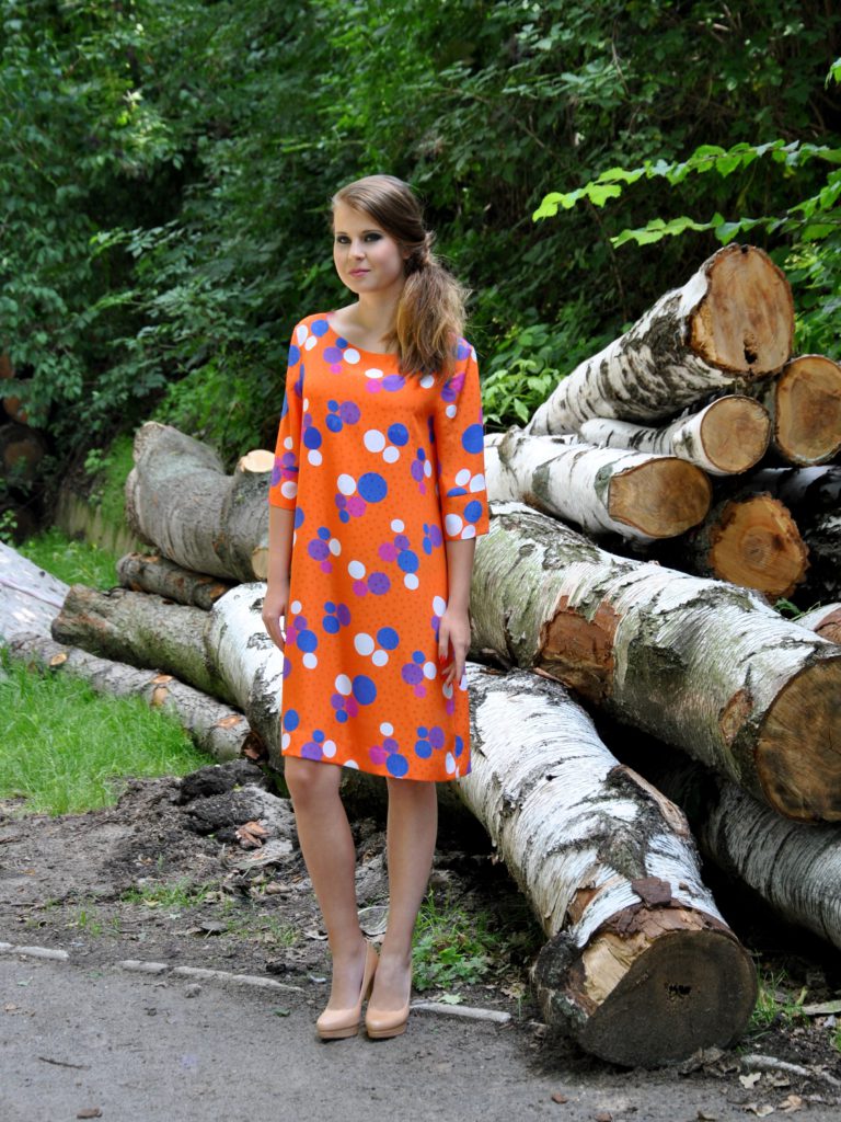 Fotografie pro model – Oranžové šaty