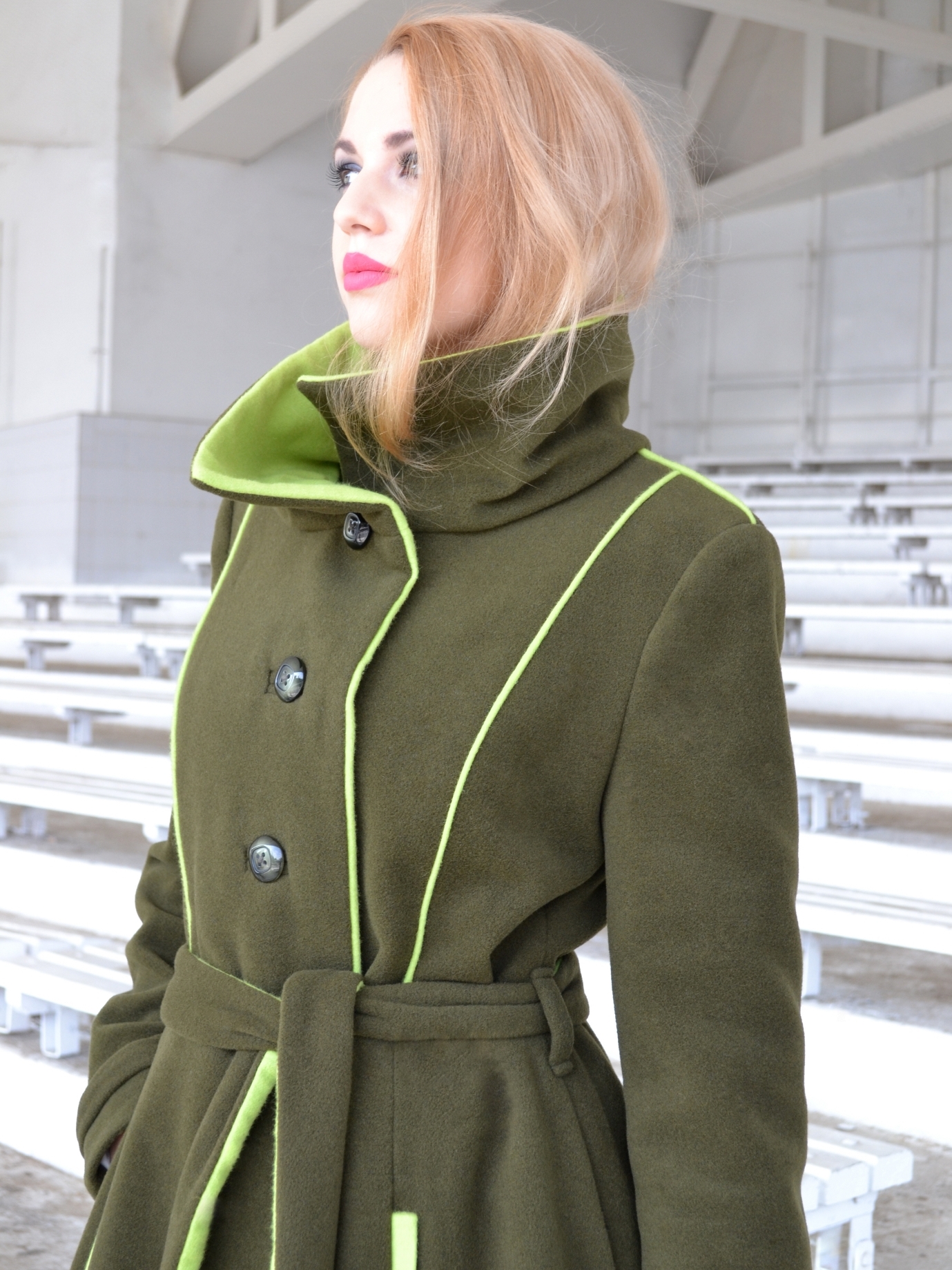 Zimní zelený kabát s kašmírem